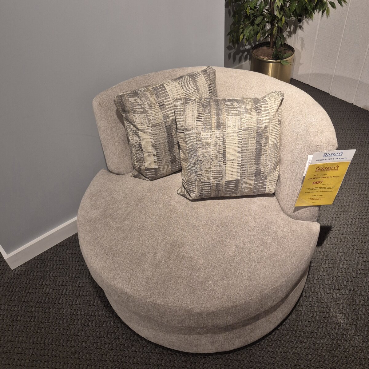 Swivel Chair - Image 3