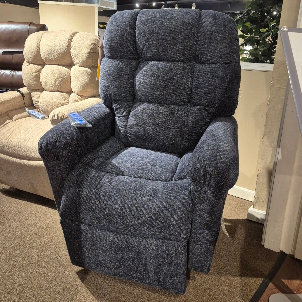 5 Zone Comfort Power Lift Recliner - Image 1