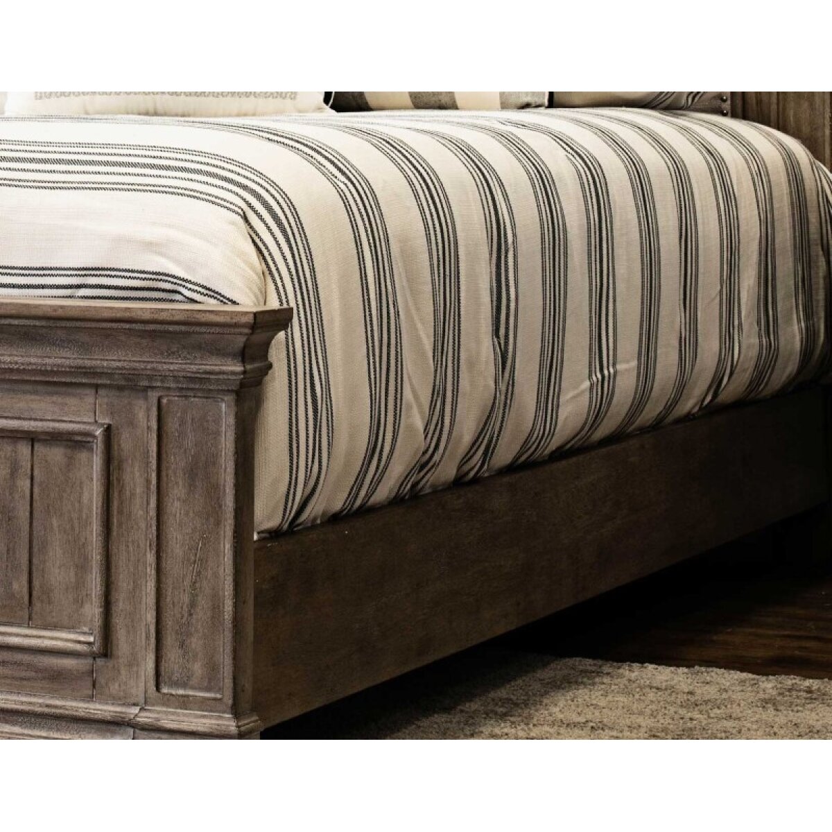 18c6876dc6938a6f500b840aee14d33d Highland Park Rail For King Or Queen Bed, Waxed Driftwood - Image 1