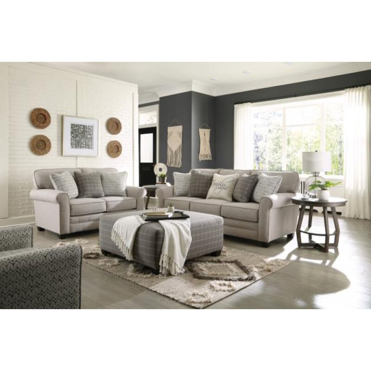 a18d4232df88fe3bc390d2305c0ab578 Lewiston 3279 Sofa (85") - Image 1