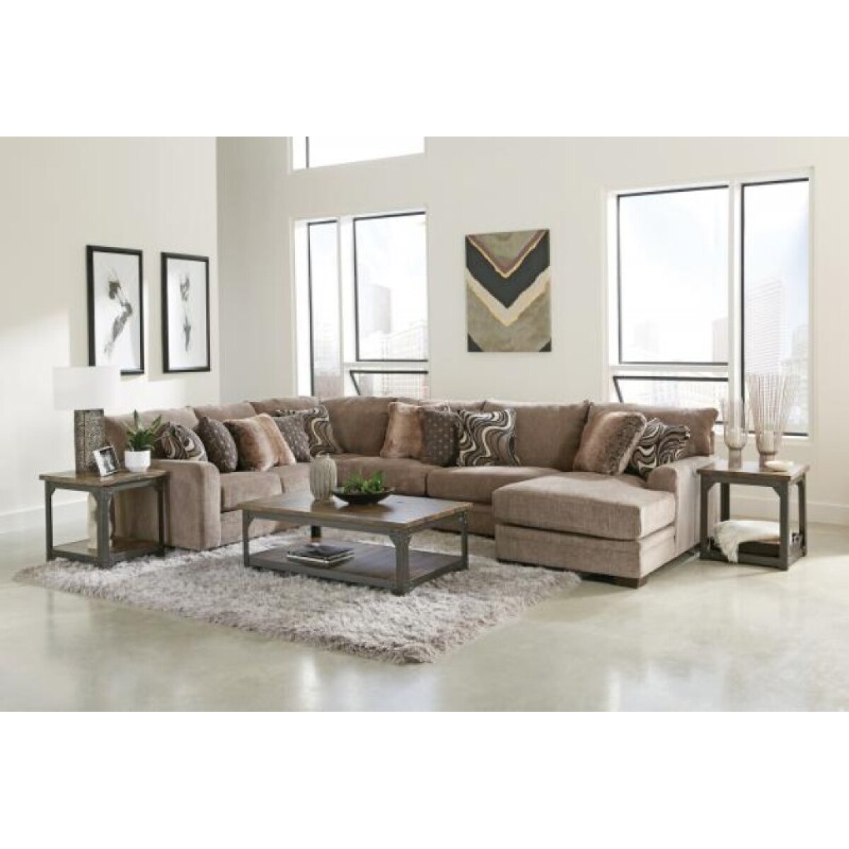 abe813a29ecd157137732f6b517741c3 Kingston 4472 LSF Chaise - Image 1