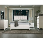 Cassie Queen Illuminating 4-piece Glam Queen Bedroom Set - Image 3