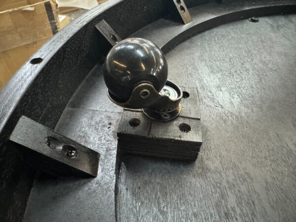 Cocktail Table - Image 15