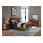 Nordhaven Poster Bed - 853-559-955-922