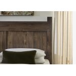 Joinery Poster Bed in Queen - 190-557-755-922 - Image 3
